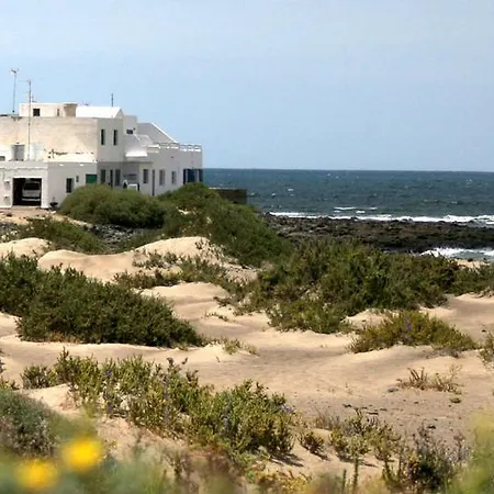 Διαμέρισμα Absolute Beachfront Iii Famara